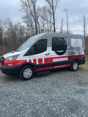 Medical Transportation Services - Never miss an appointment with medical transportation from our company in Prince Frederick, Maryland. At Smart Ride, Inc., we are committed to meeting your medical transportation needs, and we provide a safe and easy ride to all medical facilities and hospitals in Baltimore, Annapolis, and Washington, DC.

When you make your appointment, let our representative know about your medical conditions. We offer wheelchair accessible vehicles, along with cars and vans with easy boarding access. Load fees apply for all wheelchair accessible transportation.