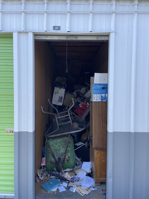 Storage Unit Clean Out - If you have a storage unit you need cleaned out give us a call! Storage Unit Clean Out - If you have a storage unit you need cleaned out give us a call!