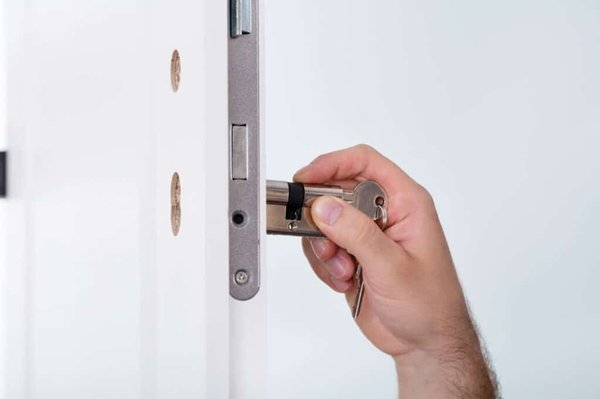 Replacement of Locks - We specialize in replacing all types of locks: for homes / offices / warehouses and more. Replacement of Locks - We specialize in replacing all types of locks: for homes / offices / warehouses and more.