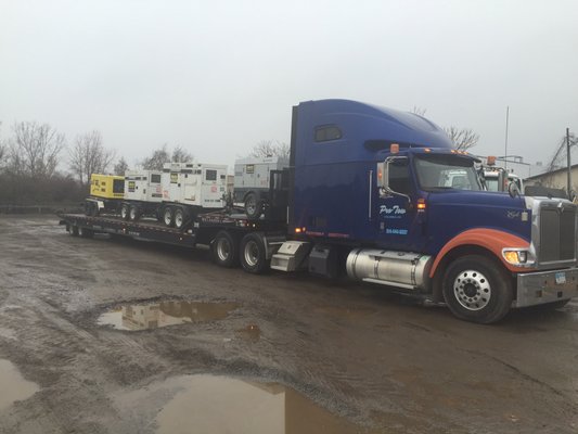 Services - Light, medium and heavy duty towing and logistic solutions.
