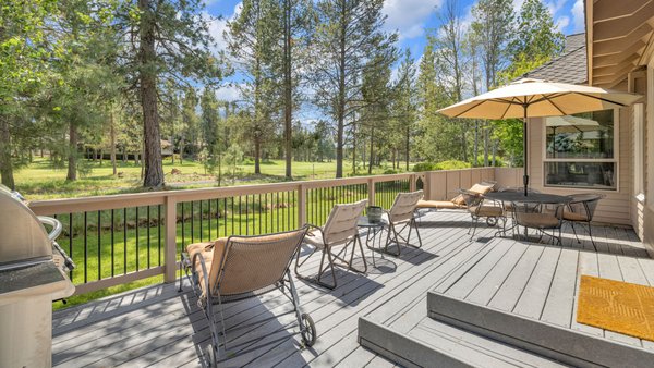 Luxury Rental - Pro Staff 7 - Welcome to 7 Pro Staff – A Luxury Retreat in Sunriver!
Experience comfort, style, and serenity at 7 Pro Staff, a beautifully renovated custom home designed for unforgettable family getaways. Located right next to the gorgeous Woodlands Golf Course, this home offers breathtaking views and a peaceful setting that perfectly captures the essence of Sunriver.
3 Bedrooms | 3 Bathrooms | Sleeps 8 Luxury Rental - Pro Staff 7 - Welcome to 7 Pro Staff – A Luxury Retreat in Sunriver!
Experience comfort, style, and serenity at 7 Pro Staff, a beautifully renovated custom home designed for unforgettable family getaways. Located right next to the gorgeous Woodlands Golf Course, this home offers breathtaking views and a peaceful setting that perfectly captures the essence of Sunriver.
3 Bedrooms | 3 Bathrooms | Sleeps 8