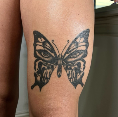 Signature Custom Tattoos - Showcasing our versatility—from intricate custom designs to large-scale pieces, we pride ourselves on bringing every client’s vision to life with skill and creativity. Signature Custom Tattoos - Showcasing our versatility—from intricate custom designs to large-scale pieces, we pride ourselves on bringing every client’s vision to life with skill and creativity.