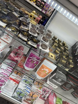 Different variety of edibles, carts and disposable with best prices in town
D8 D9 THC HHC PRODUCTS - All CBD and delta 8, delta 9 products of different variety and competitive prices