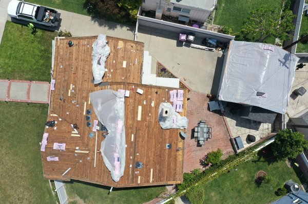 Long Beach project - Roof replacement main house and detached garage in Long Beach, we also added missing gutters. New Owens Corning Cool Roof in color Night Sky!