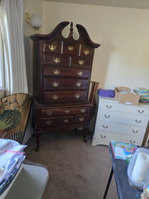 Estate Sale in Arvada
9/26 9/27 9/28 
6845 S Owen St Arvada Co - This cozy home in Arvade had 
clothes shirts, pants, shoes ect
lots of jewelry 
purses Knick-knacks 
lots of kitchen items, Beds
chairs 
so much more must visit 
we take all credit cards and cash