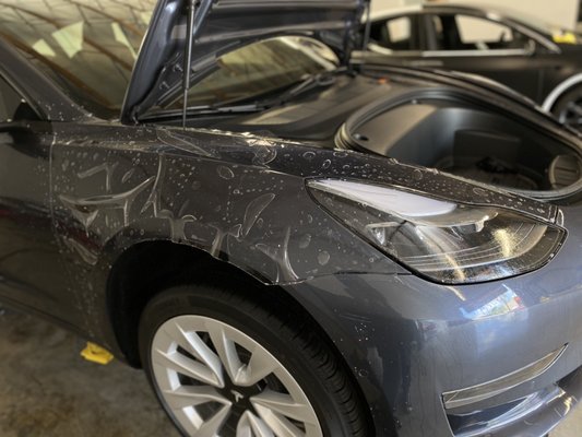 Tesla model 3 
Window tint and clear bra (paint protection film ) ppf - Complete
Windows tinted with Llumar irx ceramic tint and full front end paint protection film