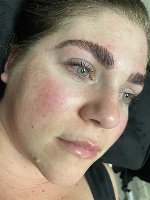 Lash lift - Book a lash lift with tint today Lash lift - Book a lash lift with tint today