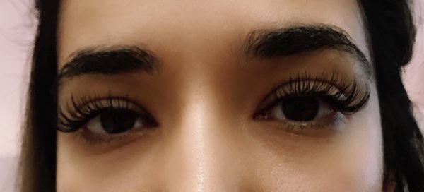 Eyelash Extension - We care deeply about keeping healthy lashes and its natural beauty. That is why we only use products that are organic, non-toxic and allergy-free. Lash-bar Foula's master certified eyelash stylists are specialized in creating a customized perfect look for each client's lifestyle. We conduct a full consultation, assessing the clients skin tone and eye shape to enhance their overall appearance.