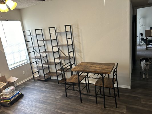 Kitchen table set and book shelves - Build kitchen table set and bookshelf’s Kitchen table set and book shelves - Build kitchen table set and bookshelf’s