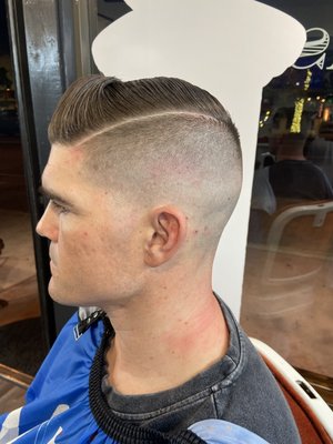 HI BALD FADE WITH HARD PART - A started by shaving the sides with my trimmer . I started making my way up the head past the occipital bone . Once I got close to the crown I knew it was time to clipper over comb. Once every side was beautifully graduated I proceeded to trim the top . Once that was done I used my trimmer to make the hard part . I finished the whole head with a straight razor shave . HI BALD FADE WITH HARD PART - A started by shaving the sides with my trimmer . I started making my way up the head past the occipital bone . Once I got close to the crown I knew it was time to clipper over comb. Once every side was beautifully graduated I proceeded to trim the top . Once that was done I used my trimmer to make the hard part . I finished the whole head with a straight razor shave .