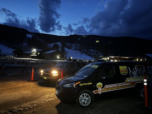 LOST KEYS AT GORE MOUNTAIN - 518-745-6800 
WE SERVICED THIS 2002 CHEVY TAHOE WITH BROKEN IGNTION CYLINDER
GOT THE VEHICLE UP AND RUNNING SO CUSTOMER COULD MAKE HIS 4 AND 1/2 HOUR DRIVE BACK TO NEW JERSEY