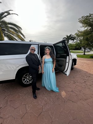 Quinceañeras / 15th Birthday - Zan Luxury Transportation is here for all your Luxury transportation needs; from Quinceañera/15th Birthday celebration, to wedding, prom and more Quinceañeras / 15th Birthday - Zan Luxury Transportation is here for all your Luxury transportation needs; from Quinceañera/15th Birthday celebration, to wedding, prom and more