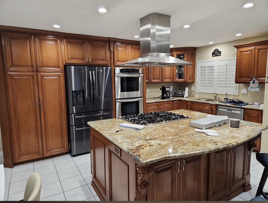 Kitchen transformation - Homeowners wanted an update to their kitchen, they called me and I was able to visit them that same day and the next day we were already working on their kitchen because we had an opening that week! At the end they got the update they wanted and were extremely happy with the results! Kitchen transformation - Homeowners wanted an update to their kitchen, they called me and I was able to visit them that same day and the next day we were already working on their kitchen because we had an opening that week! At the end they got the update they wanted and were extremely happy with the results!