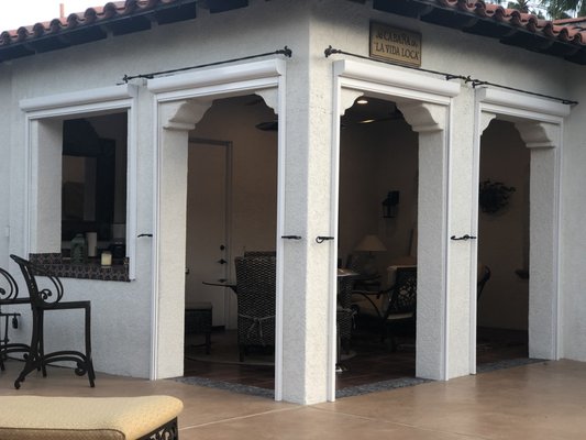 Outdoor Shades in Palm Springs - These outdoor roller shades are fully motorized and have the ability to operate independently or together with the touch of a button.