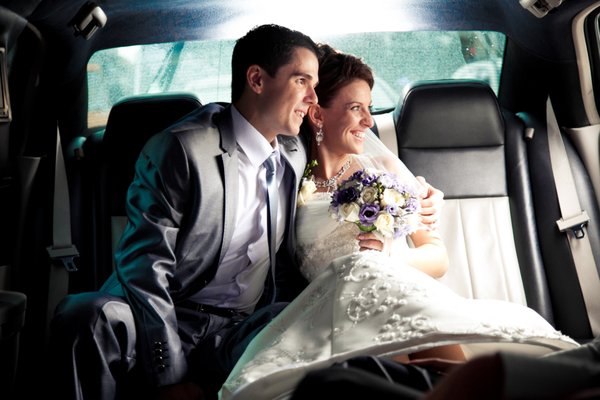Weddings Transportation - Your wedding day is likely to be the most special day of your life. We will make sure your wedding transportation is everything you dreamed it would be. Our wedding limousine rentals include vehicles of all sizes to keep your bridal party together. Weddings Transportation - Your wedding day is likely to be the most special day of your life. We will make sure your wedding transportation is everything you dreamed it would be. Our wedding limousine rentals include vehicles of all sizes to keep your bridal party together.