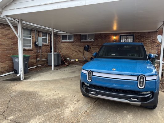 Rivian EV charger￼ - Rivian EV charging station￼￼ Memphis TN