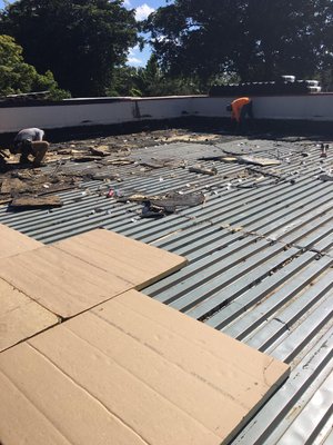 Commercial built up roof - No roof is too big or too small. Call us now. Trust us with your job Commercial built up roof - No roof is too big or too small. Call us now. Trust us with your job