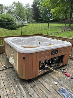 Junk Removal jobs - Hot tub removal Junk Removal jobs - Hot tub removal