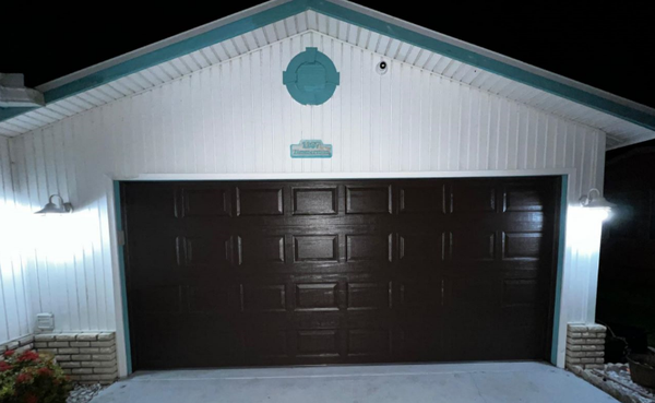 16x7 Amarr Heritage 3000 - Fort Myers - We supplied and installed a new 16x7 garage door in Fort Myers. 16x7 Amarr Heritage 3000 - Fort Myers - We supplied and installed a new 16x7 garage door in Fort Myers.