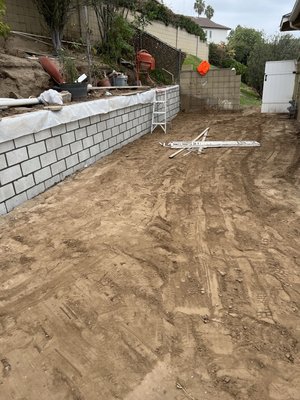 Block wall installation - Wonder what privacy fence will you put up for your property? Cinder block walls is always the most durable only if it's install properly. Meaning the depth of the footing must able to suit with the height of the wall. The rebars must go vertically and horizontally right from foundation to the very top layer. Filling blocks with concrete mixtures is a must which add on to the stronger of the wall. Your wall will worth the money you spend for over 40 years. Block wall installation - Wonder what privacy fence will you put up for your property? Cinder block walls is always the most durable only if it's install properly. Meaning the depth of the footing must able to suit with the height of the wall. The rebars must go vertically and horizontally right from foundation to the very top layer. Filling blocks with concrete mixtures is a must which add on to the stronger of the wall. Your wall will worth the money you spend for over 40 years.