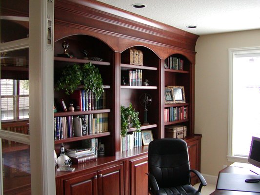 Offices/ closet - Here are a few pictures an office and closet we have done. Offices/ closet - Here are a few pictures an office and closet we have done.