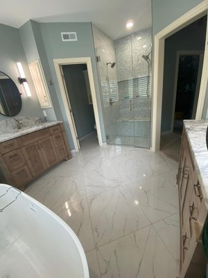 Master Bathroom Suite - This was a 30 year old master bathroom. It was torn down to bare frame. Rebuilt using all custom work.
Zero entry shower with heated tile floor throughout.
Deep soak tub.
Custom Vanities and tops.
Custom Paint colors/design. Master Bathroom Suite - This was a 30 year old master bathroom. It was torn down to bare frame. Rebuilt using all custom work.
Zero entry shower with heated tile floor throughout.
Deep soak tub.
Custom Vanities and tops.
Custom Paint colors/design.