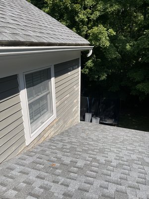Sanding preparation before and after exterior painting - This was an exterior painting job done after sanding preparation! Sanding preparation before and after exterior painting - This was an exterior painting job done after sanding preparation!