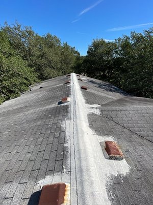 Roofing Project Highlight - Cedar Creek, TX - The client contacted Phoenix Exteriors for roof improvement and we were ready to get to work. We completed an inspection roof report and sat down with the homeowner to go over the specs for the roof. Soon after our roofing experts got to work according to the details that were set where the project was completed efficiently and accurately. The specs used Malarkey Vista AR shingles in the black oak color over 1,632 square feet. Check out these before and after photos! Roofing Project Highlight - Cedar Creek, TX - The client contacted Phoenix Exteriors for roof improvement and we were ready to get to work. We completed an inspection roof report and sat down with the homeowner to go over the specs for the roof. Soon after our roofing experts got to work according to the details that were set where the project was completed efficiently and accurately. The specs used Malarkey Vista AR shingles in the black oak color over 1,632 square feet. Check out these before and after photos!