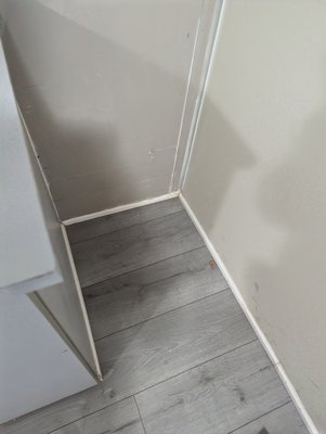 up to every corner - the steamer works really well doesn't it my electric vacuume that washes floors with pet friendly products 😀 up to every corner - the steamer works really well doesn't it my electric vacuume that washes floors with pet friendly products 😀