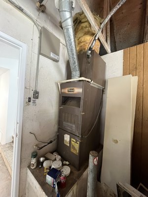 4 Ton upflow full system change out - This install was a 4 ton upflow full system furnace and coil in the garage. The condenser on the side of the house. 4 Ton upflow full system change out - This install was a 4 ton upflow full system furnace and coil in the garage. The condenser on the side of the house.