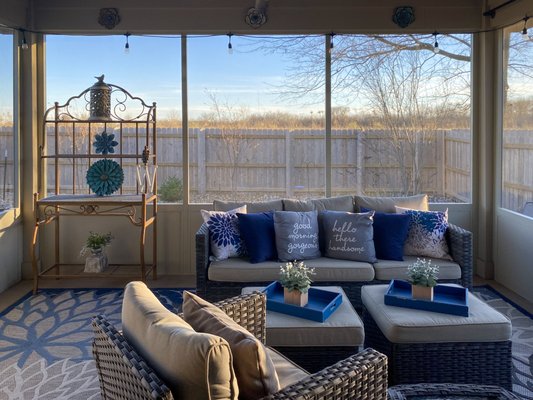 Pflugerville, TX - Screened Porch - This customer had an existing awning that they wanted to screen in, and create a comfortable outdoor space to relax in. Using our aluminum components ensures this room will stand the test of time. Pflugerville, TX - Screened Porch - This customer had an existing awning that they wanted to screen in, and create a comfortable outdoor space to relax in. Using our aluminum components ensures this room will stand the test of time.
