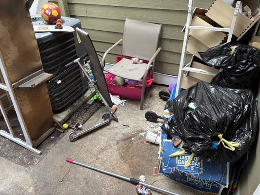 Porch Clean Out - Home owner need a bunch of junk removed from porch Porch Clean Out - Home owner need a bunch of junk removed from porch
