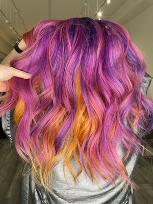 Sunesthair - Global bleach from root to ends
Mix 4 different haircolor from root to ends for color melting
This is sunset haircolor Sunesthair - Global bleach from root to ends
Mix 4 different haircolor from root to ends for color melting
This is sunset haircolor