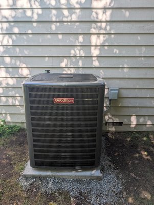 2 Stage 4 ton heat pump add on R32. - This was a heat pump add-on installation in the Mill Creek area. The customer already had a modulating gas furnace, making the heat pump a perfect fit to help balance energy efficiency while staying warm and comfortable during extreme cold nights. This home has never had air conditioning before, so the homeowners are especially excited to enjoy both cooling and improved indoor humidity levels for the first time 2 Stage 4 ton heat pump add on R32. - This was a heat pump add-on installation in the Mill Creek area. The customer already had a modulating gas furnace, making the heat pump a perfect fit to help balance energy efficiency while staying warm and comfortable during extreme cold nights. This home has never had air conditioning before, so the homeowners are especially excited to enjoy both cooling and improved indoor humidity levels for the first time