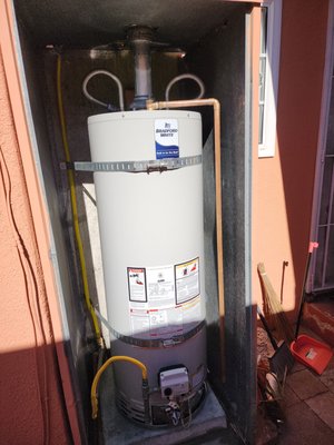 Waterheater Installation - Installation of new water heater. Waterheater Installation - Installation of new water heater.