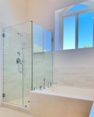 Design & Build - These bathroom are designed specifically per our the homeowner's vision and finish. Each came out looking spectacular.
We are very happy to serve wonderful clients and homeowners in every avenue of the glass trade and are proud to perform the work we do for people we care for.