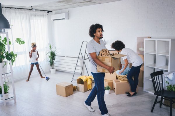 Moving-Out Cleaning Services - Moving out can be chaotic, but our moving-out cleaning services simplify the process.
We leave your old place in excellent condition, helping you secure your security deposit or leaving a positive impression for the next occupants.