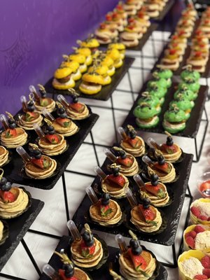 Child’s Birthday Party at Altitude Trampoline Park in Lombard IL - Child’s Birthday Party at Altitude Trampoline Park in Lombard IL. Rainbow burgers, mini pizzas, signature pancakes- all the favorite appetizers for children! Child’s Birthday Party at Altitude Trampoline Park in Lombard IL - Child’s Birthday Party at Altitude Trampoline Park in Lombard IL. Rainbow burgers, mini pizzas, signature pancakes- all the favorite appetizers for children!