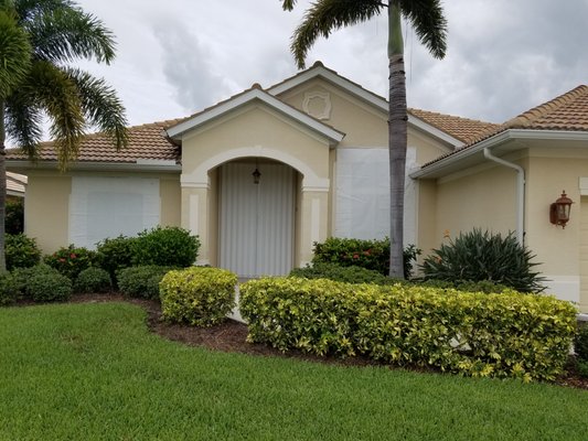 Accordion Hurricane Shutters - When Florida’s forecast changes its tune, let your accordion shutters take center stage.
Strong, convenient hurricane protection that closes quickly when severe weather approaches—helping keep your home storm-ready without the hassle. Accordion Hurricane Shutters - When Florida’s forecast changes its tune, let your accordion shutters take center stage.
Strong, convenient hurricane protection that closes quickly when severe weather approaches—helping keep your home storm-ready without the hassle.