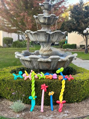 Balloon Twisting - Different types of Balloon Twisting. These are big hits in birthday parties, school carnivals and halloween/thanksgiving/Christmas parties. Balloon Twisting - Different types of Balloon Twisting. These are big hits in birthday parties, school carnivals and halloween/thanksgiving/Christmas parties.