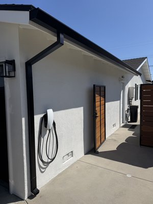 Straightface gutters and smooth rectangular downspouts, colors available - Можно сделать короткое описание для Yelp так:
A few examples of our Straight Face seamless aluminum gutter projects in white, black, and gray finishes. Clean lines and a modern profile make this style a great fit for contemporary homes. Custom colors and downspout options are available to match the exterior design. Straightface gutters and smooth rectangular downspouts, colors available - Можно сделать короткое описание для Yelp так:
A few examples of our Straight Face seamless aluminum gutter projects in white, black, and gray finishes. Clean lines and a modern profile make this style a great fit for contemporary homes. Custom colors and downspout options are available to match the exterior design.