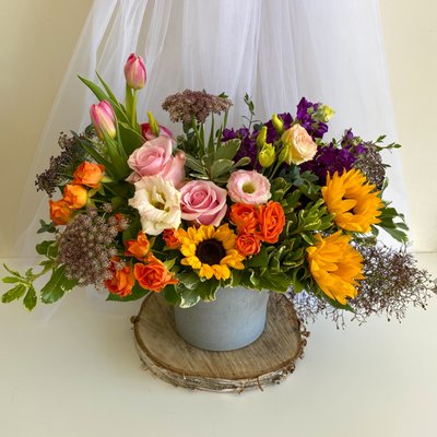 Fresh Flowers - Fresh Flower arrangements are bright and cheerful for any special occasion. Fresh Flowers - Fresh Flower arrangements are bright and cheerful for any special occasion.