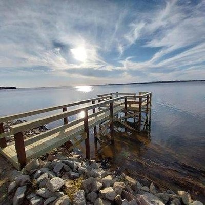 Pier Building - Pier Installation - Our team of professionals is dedicated to providing the best quality service to ensure your satisfaction. We have the skills and tools to get the job done right. Trust us to keep your dock or pier in top condition so you can enjoy your time on the water worry-free. Contact us now to schedule your installation!