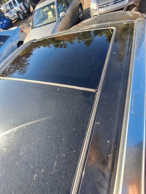 Sunroof Glass Replacement - Our customer’s sunroof glass was shattered. We came to their location and replaced the damaged sunroof panel with a factory-quality glass replacement. The entire job took less than an hour, and the customer was relieved to have their vehicle sealed and looking like new again. Another smooth, hassle-free repair from the team at Very Smooth Auto Glass! Sunroof Glass Replacement - Our customer’s sunroof glass was shattered. We came to their location and replaced the damaged sunroof panel with a factory-quality glass replacement. The entire job took less than an hour, and the customer was relieved to have their vehicle sealed and looking like new again. Another smooth, hassle-free repair from the team at Very Smooth Auto Glass!
