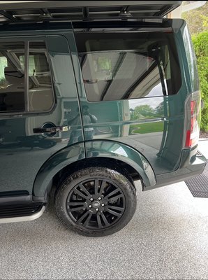 Paint correction and waxing on a faded jeep "Just look at that shine! - This 2016 Land Rover received a full interior service as well as a wash, and paint polish, i know you want those necks breaking when you drive down the road get this service done to your car with our very own stress free self quote system just simply pick what type of detailing service your looking for and we come right to your door to take care of your vehicle "pay after the service is complete "www.harmonydetails.com" Paint correction and waxing on a faded jeep "Just look at that shine! - This 2016 Land Rover received a full interior service as well as a wash, and paint polish, i know you want those necks breaking when you drive down the road get this service done to your car with our very own stress free self quote system just simply pick what type of detailing service your looking for and we come right to your door to take care of your vehicle "pay after the service is complete "www.harmonydetails.com"