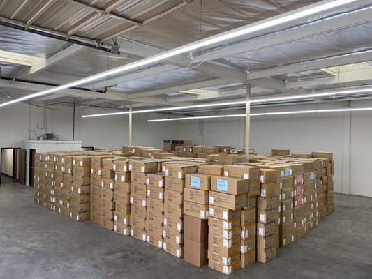 Warehouse move - Warehouse move full of boxes done in one day Warehouse move - Warehouse move full of boxes done in one day