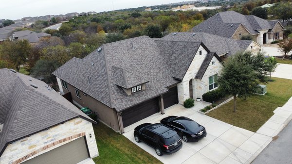 30yr architectural shingle - Complete re roof on this beautiful home
Down to the decking every time!
50 yr material and labor warranty 30yr architectural shingle - Complete re roof on this beautiful home
Down to the decking every time!
50 yr material and labor warranty