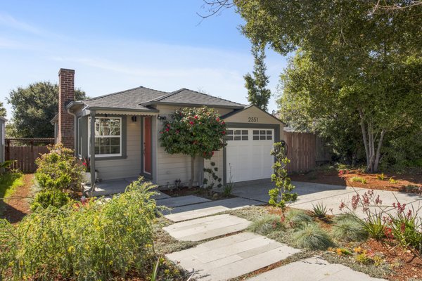 Lincoln Heights Refresh - This sweet home was fun to make over. New paint inside and out, some pops of color and unique staging brought great offers!