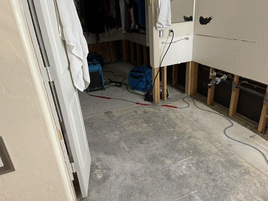 Water damage in San Tan Valley - Cat 3 water damage in home. Cuts made at 2ft. Dry out was on going. Water damage in San Tan Valley - Cat 3 water damage in home. Cuts made at 2ft. Dry out was on going.