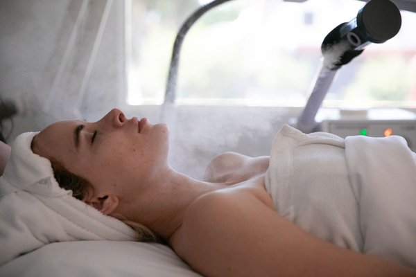 Signature Custom Organic Vegan Facial - Our trademark custom facials include cleansing with ozone steam, deep clean extractions, exfoliation, custom masks. While your mask is setting enjoy a lymphatic massage which includes head, neck, shoulder, arm, and hand to help relieve puffiness and tension. To finish off your facial, you will receive a cryotherapy face massage. Elevate your facial with a microdermabrasion, dermaplaning, LED red or blue light, chemical peel, or nano-channeling treatment. Signature Custom Organic Vegan Facial - Our trademark custom facials include cleansing with ozone steam, deep clean extractions, exfoliation, custom masks. While your mask is setting enjoy a lymphatic massage which includes head, neck, shoulder, arm, and hand to help relieve puffiness and tension. To finish off your facial, you will receive a cryotherapy face massage. Elevate your facial with a microdermabrasion, dermaplaning, LED red or blue light, chemical peel, or nano-channeling treatment.